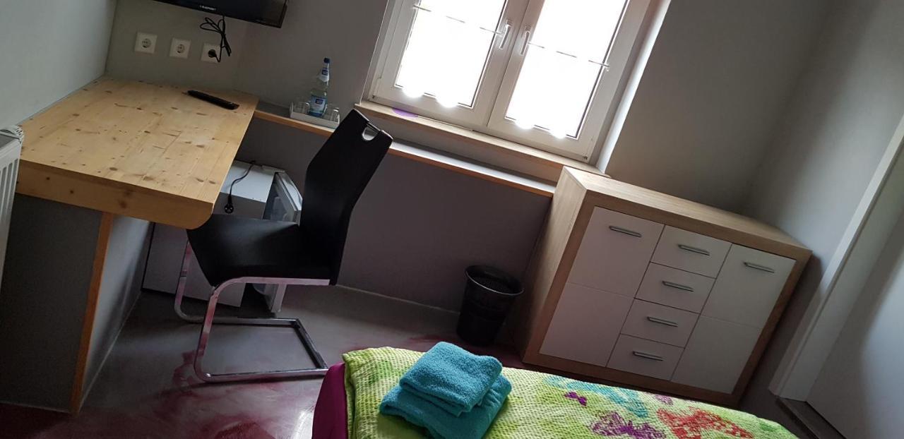 Bed And Breakfast Zeulenroda 外观 照片