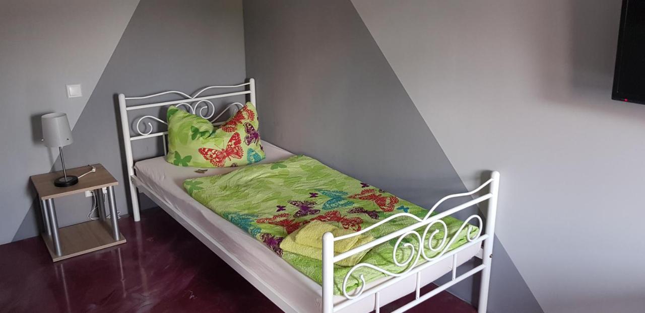 Bed And Breakfast Zeulenroda 外观 照片
